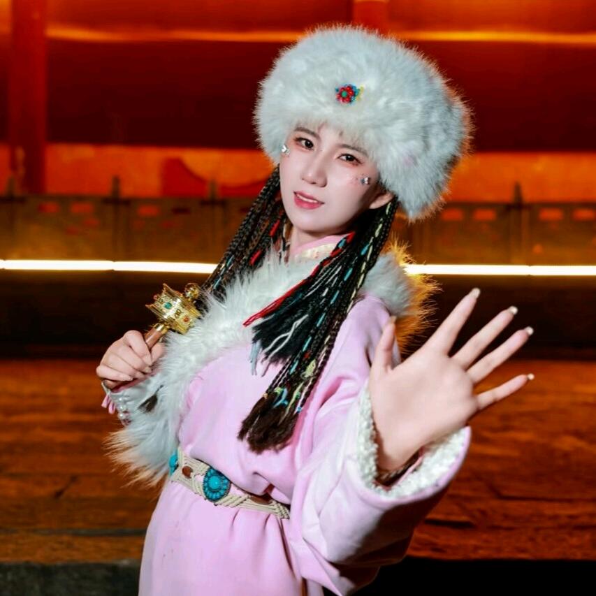 莫笑他人穿破衣