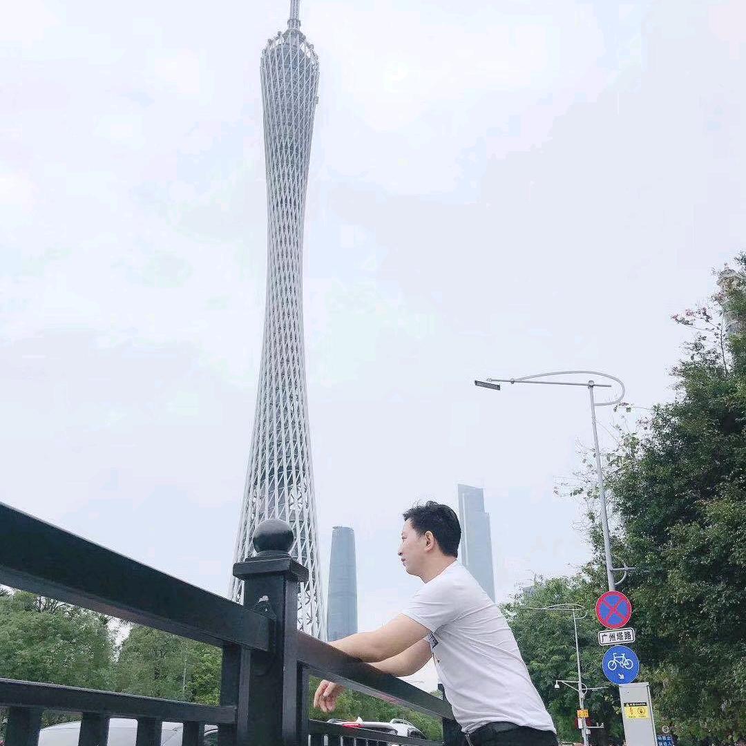 门窗安装和挂车运输