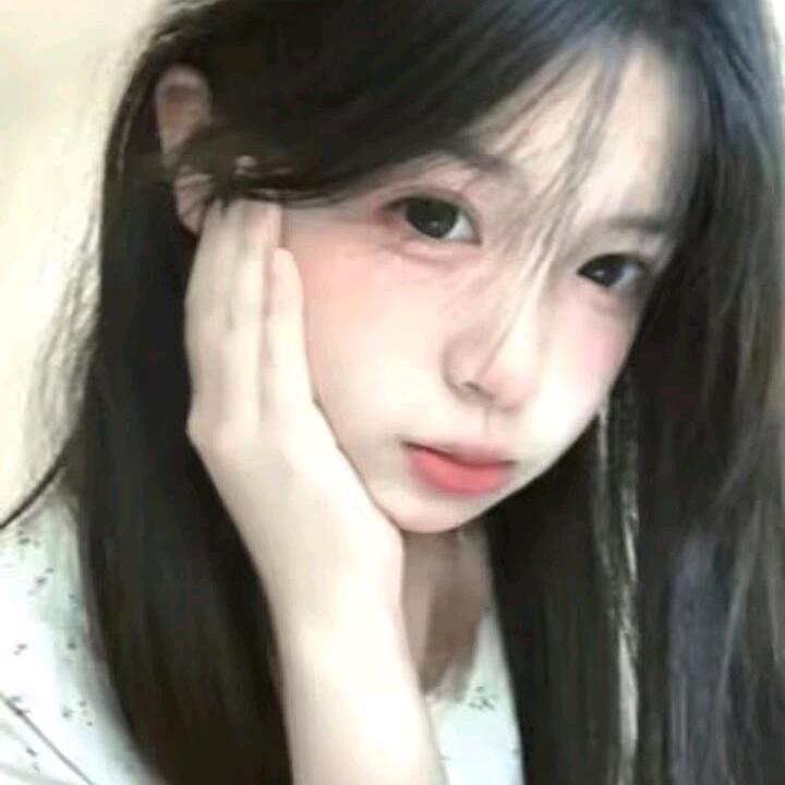 七月头像