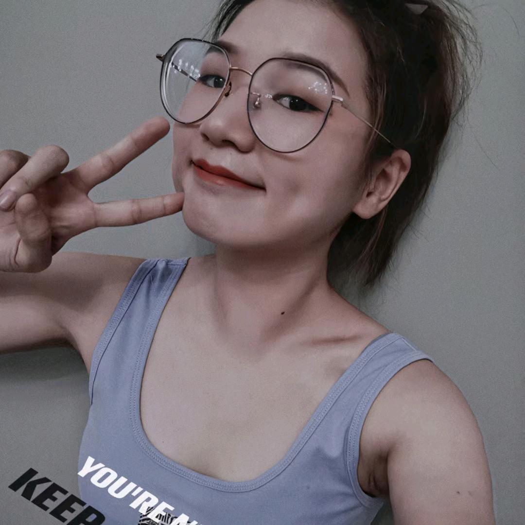 今天的哑铃有点陈女士