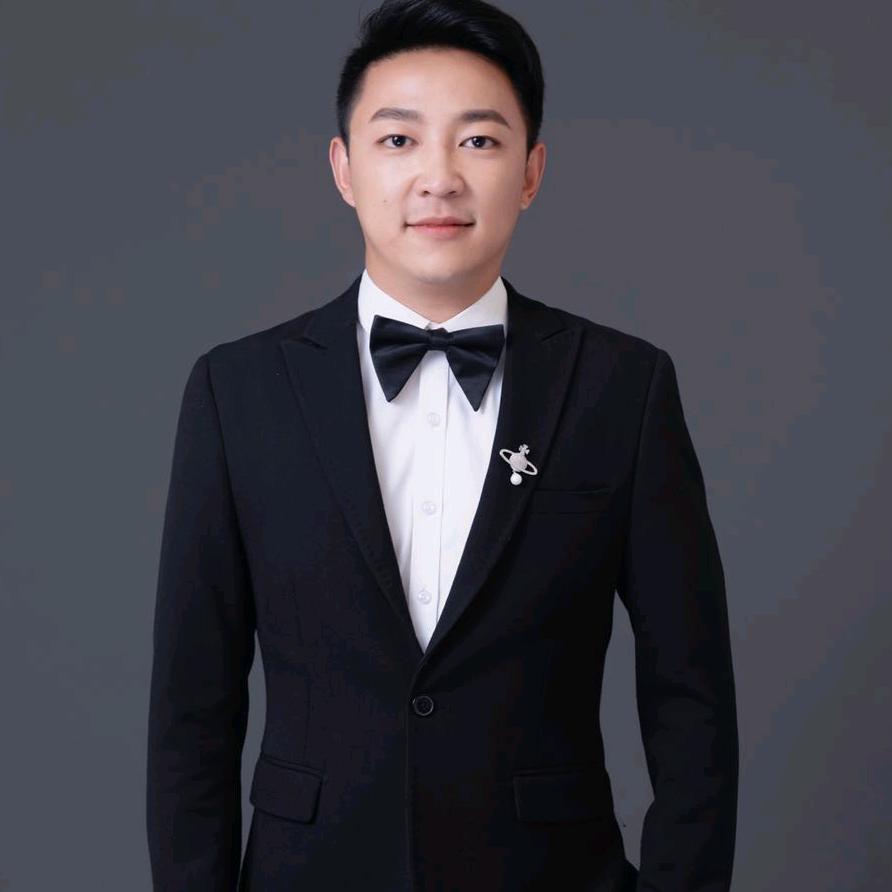 曲阜闫老师做教育