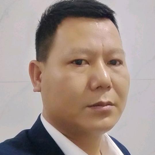 庆南府楼盘负责销售的飞哥