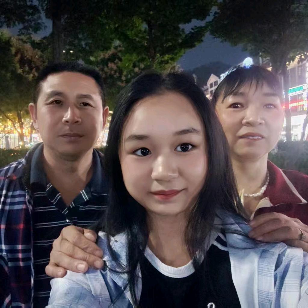 邹，🍇🍇🍅🍅