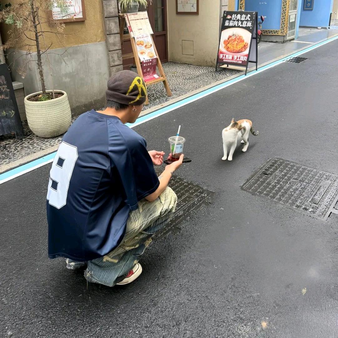 根号三