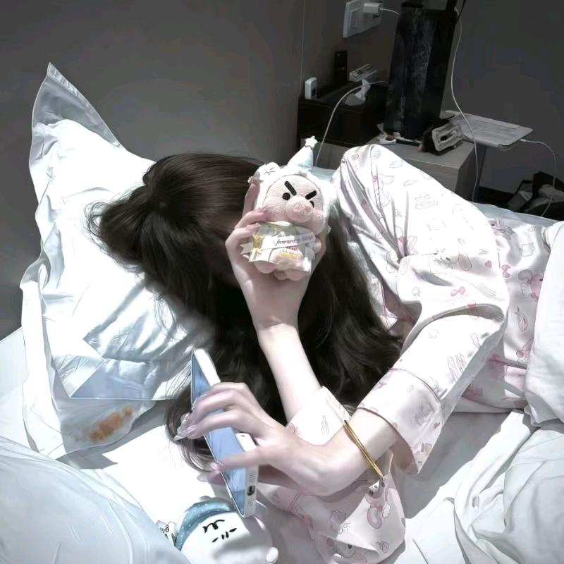 谁点的西班牙拿铁（卓沅点赞版）