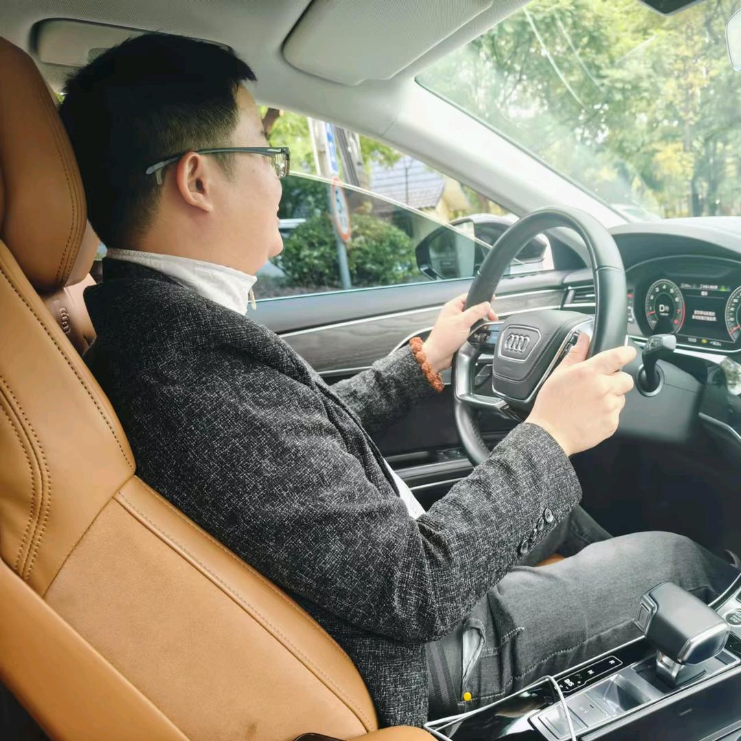 🌈🌈🌈请叫我向某人