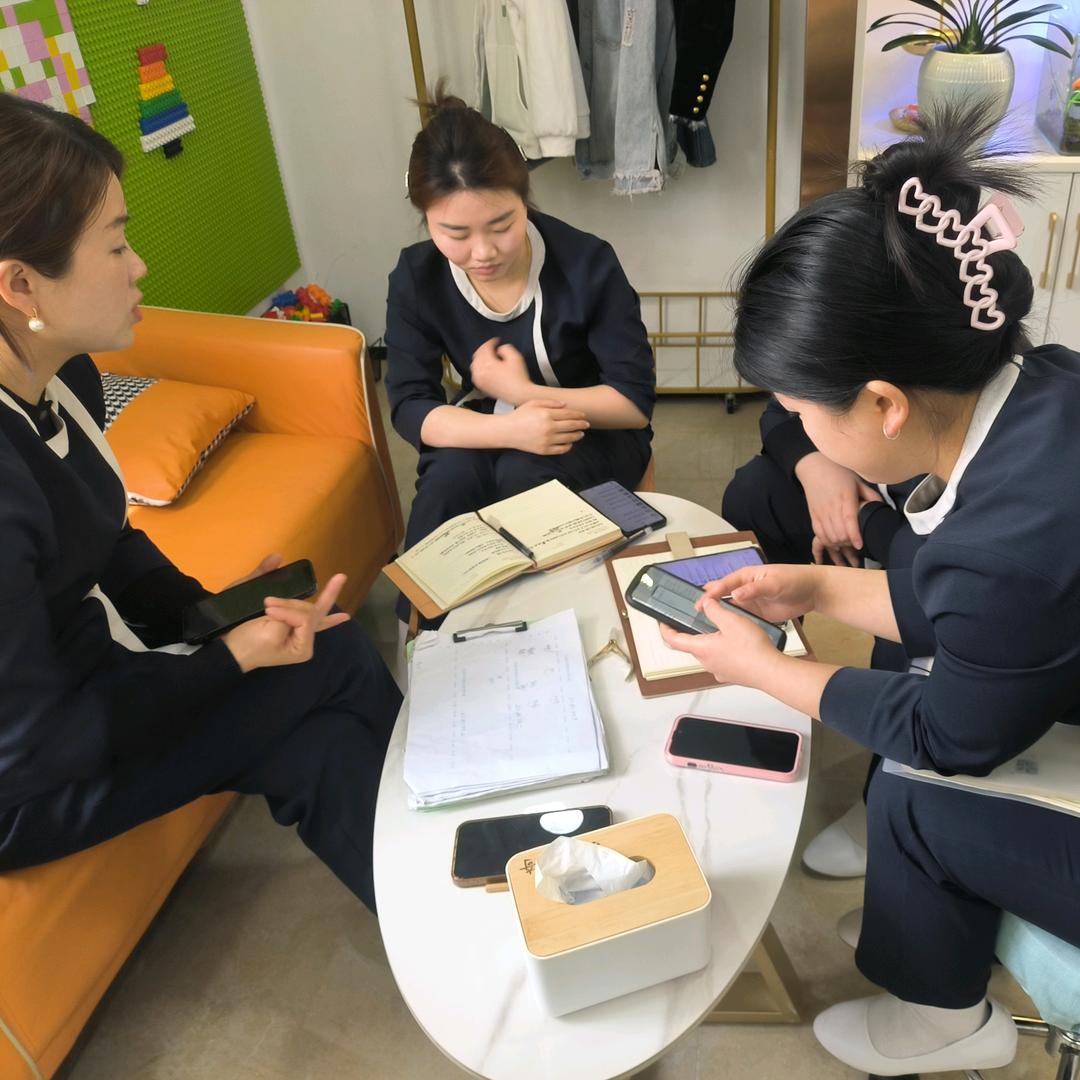 孔雀传奇的仙女们