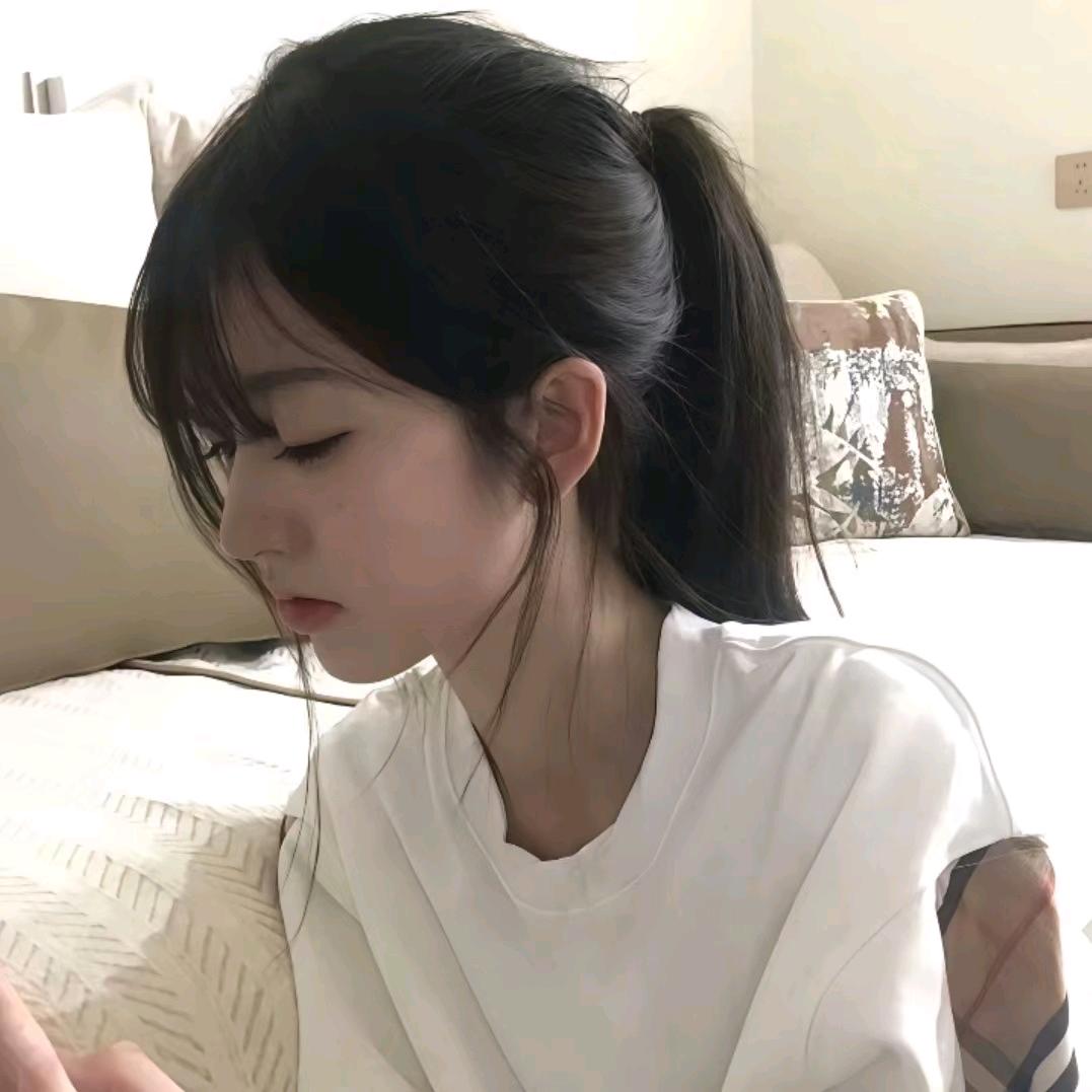 季雨卿.
