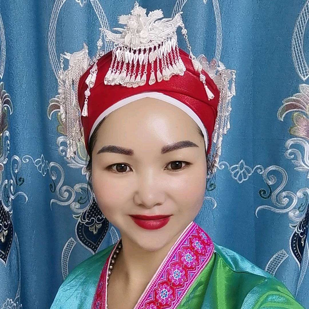 龙英美肤产品批发零售店
