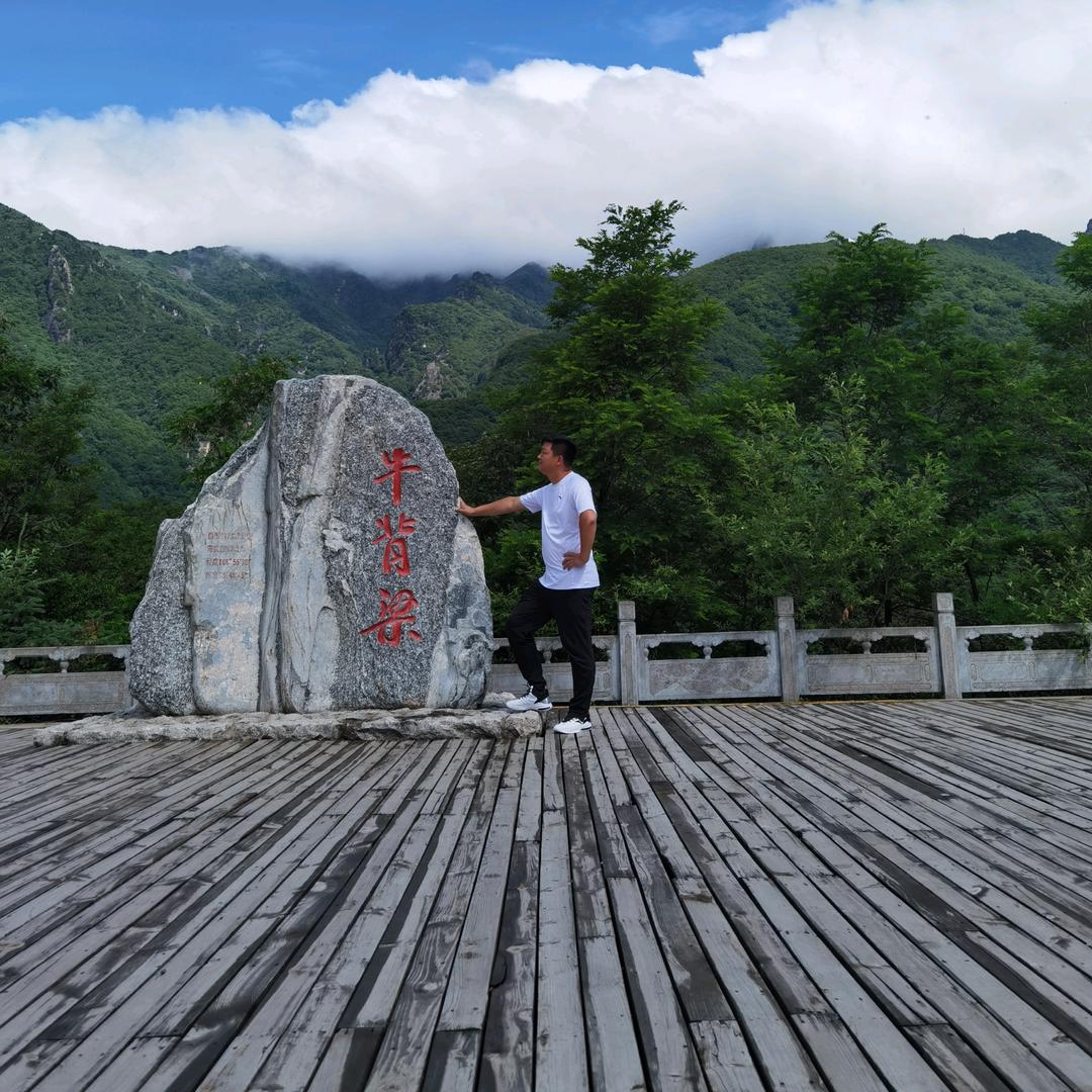 牛背梁徐智勇