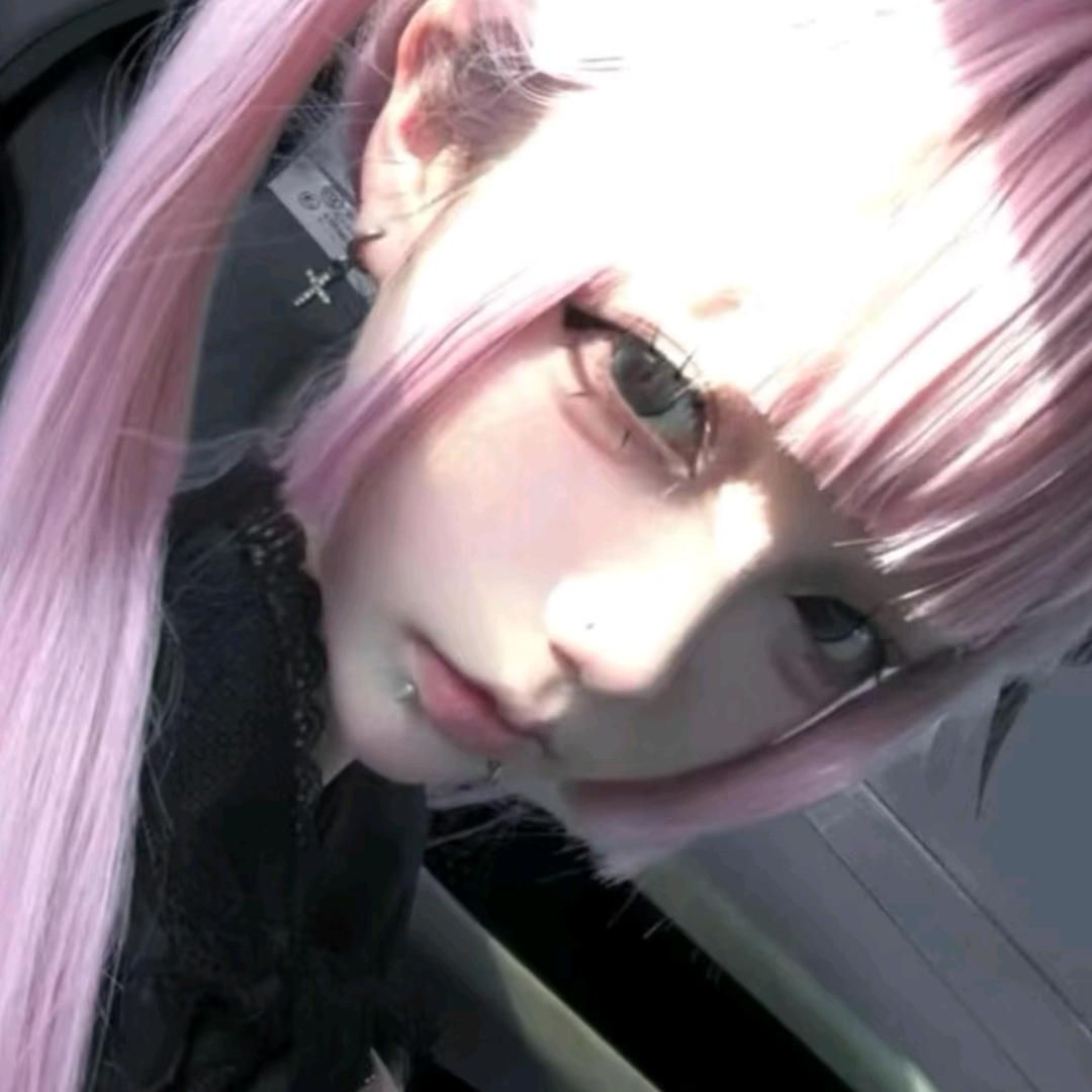 雨都停了 这片天灰什么呢