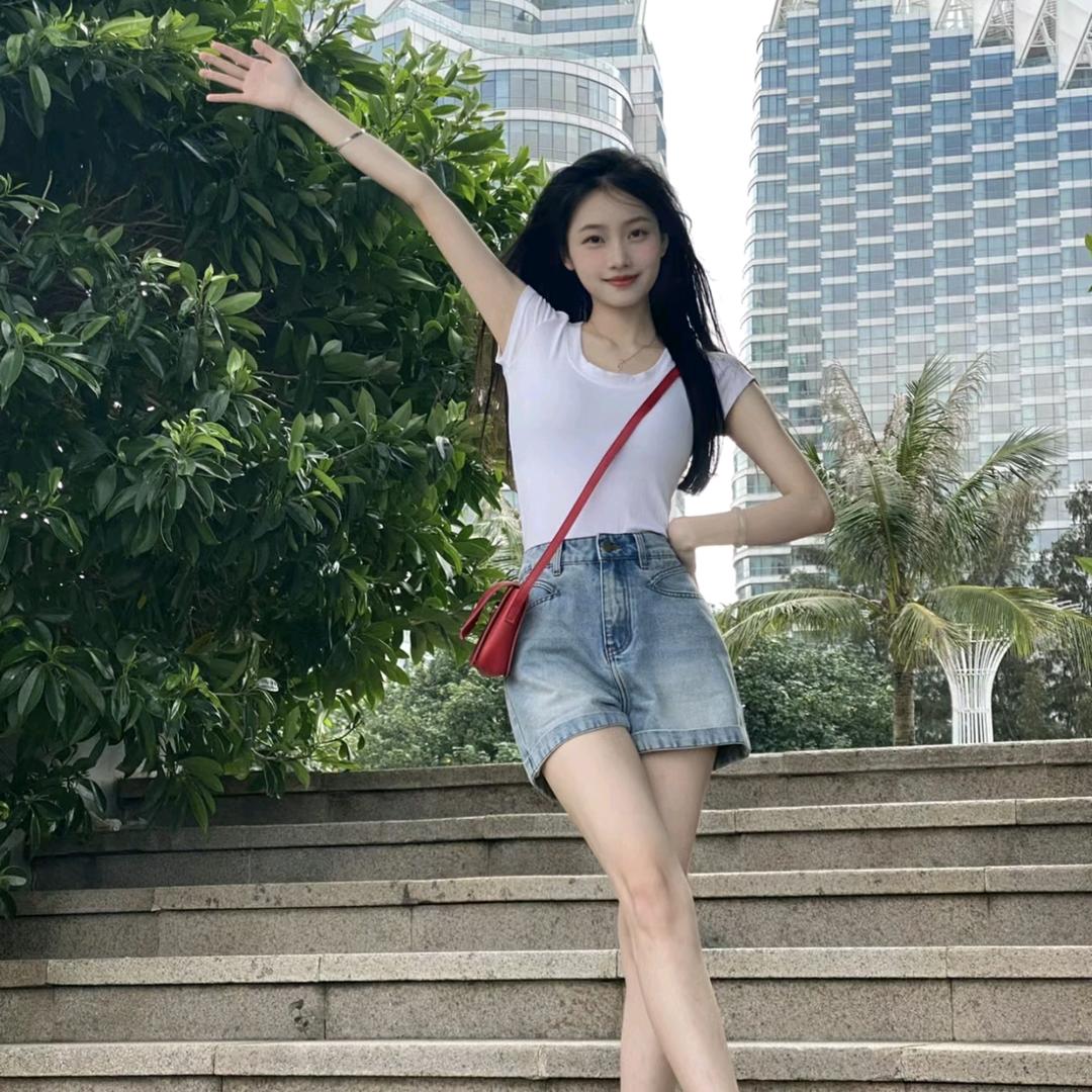 杨蕾