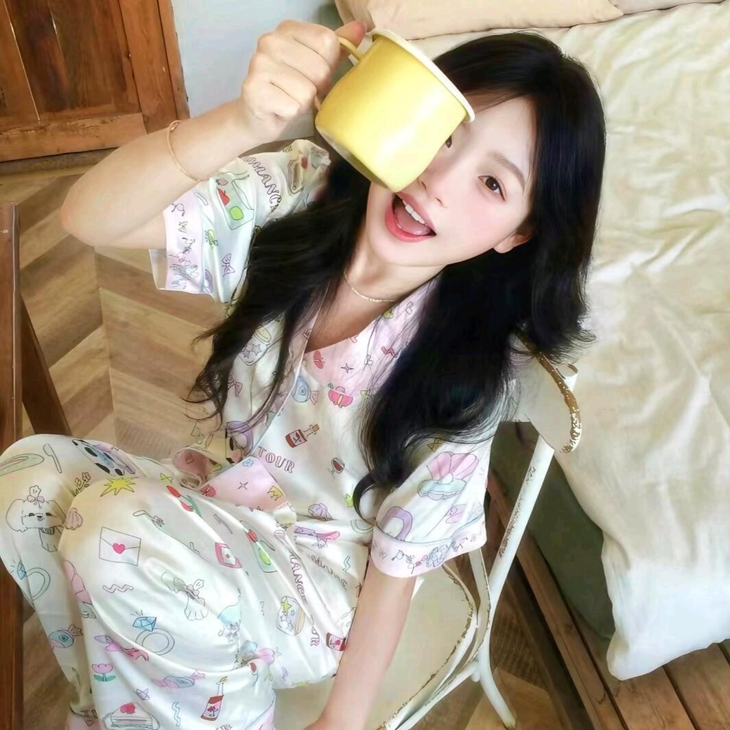 阳台的小熊
