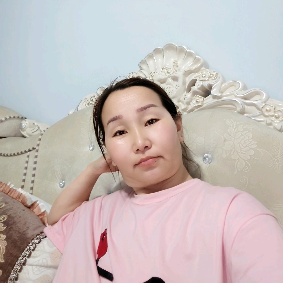 乌兰其其格