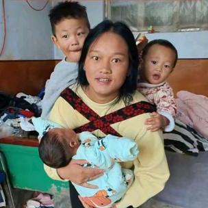 03年3胎宝妈，包小妹