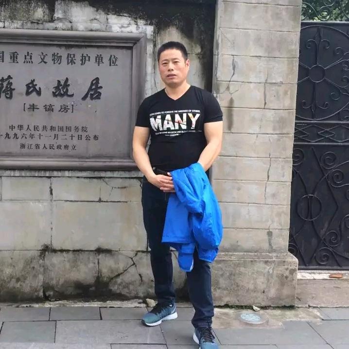 李直气壮
