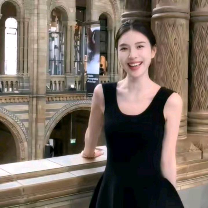 李星儿(穿搭分享)