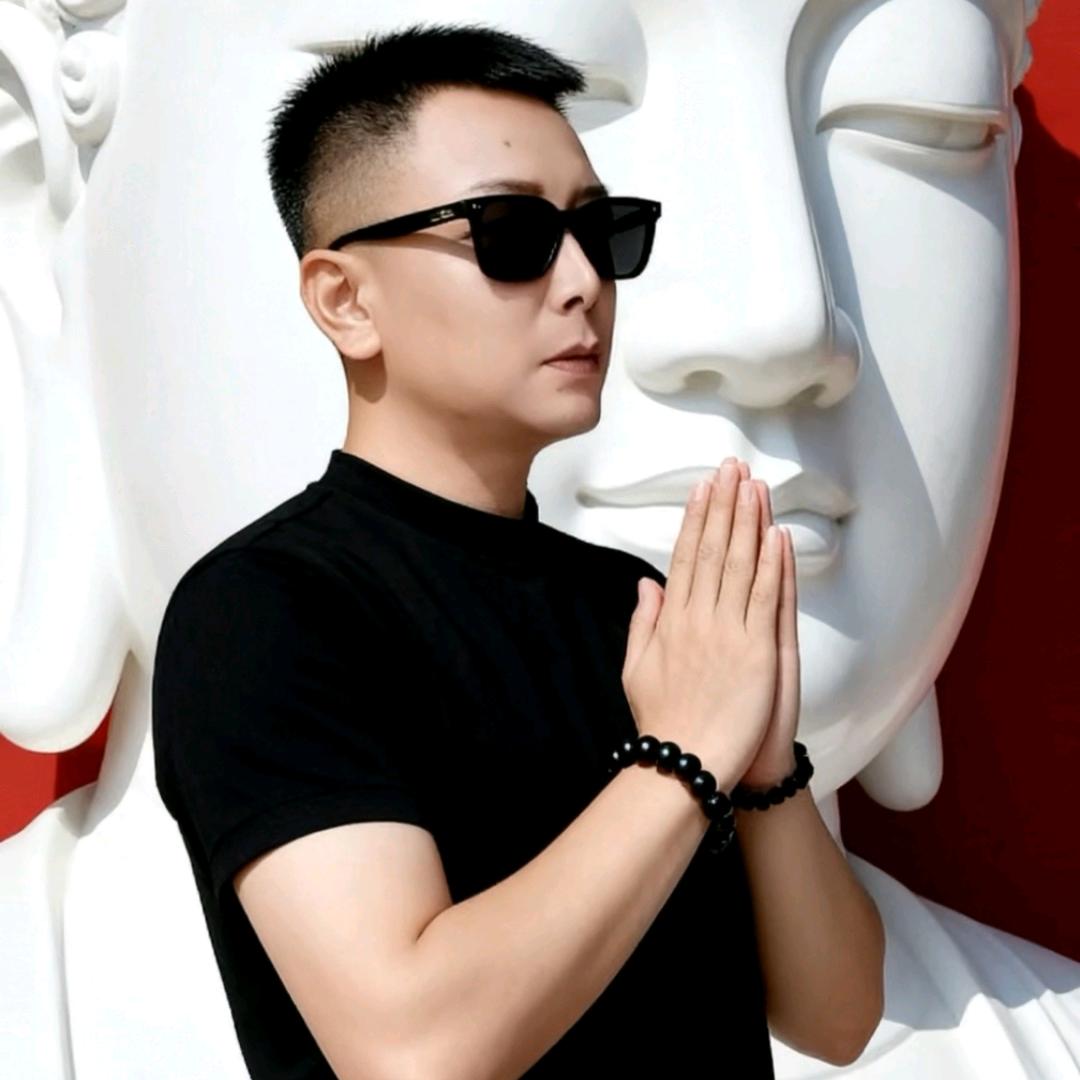 张超   🧘🏿♂️