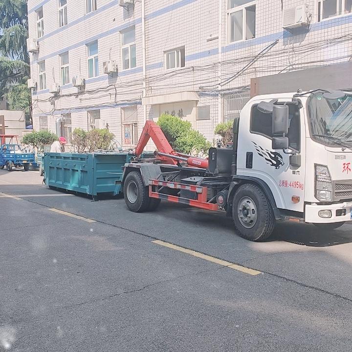 合肥市勾臂车各种建筑垃圾快运