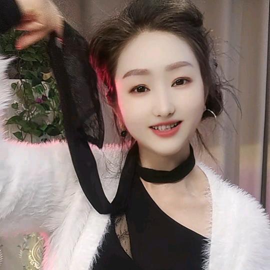 四川燕子1:唱歌娱乐中午11点15分开播