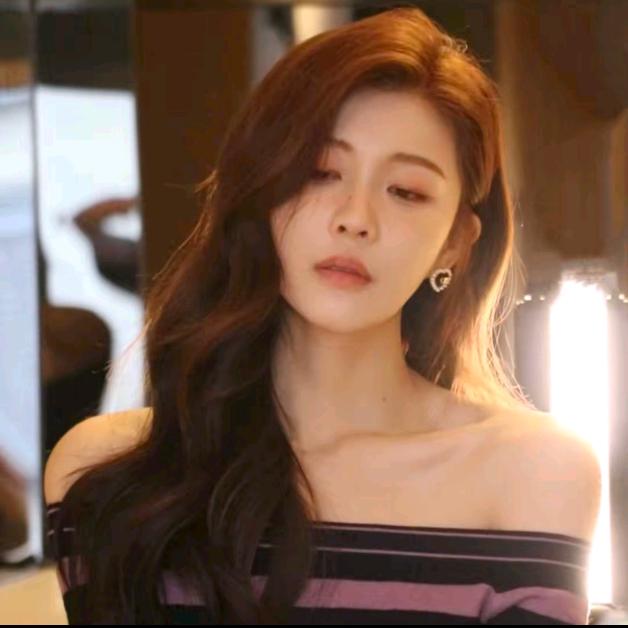 大头黑、爆品穿搭分享