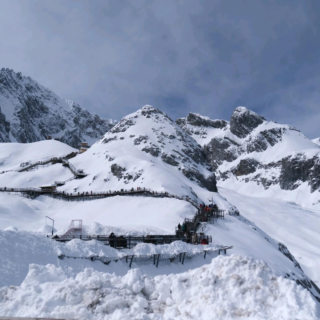 苍山负雪