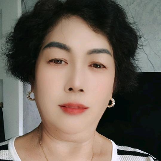 江南一品卖房子的周姐