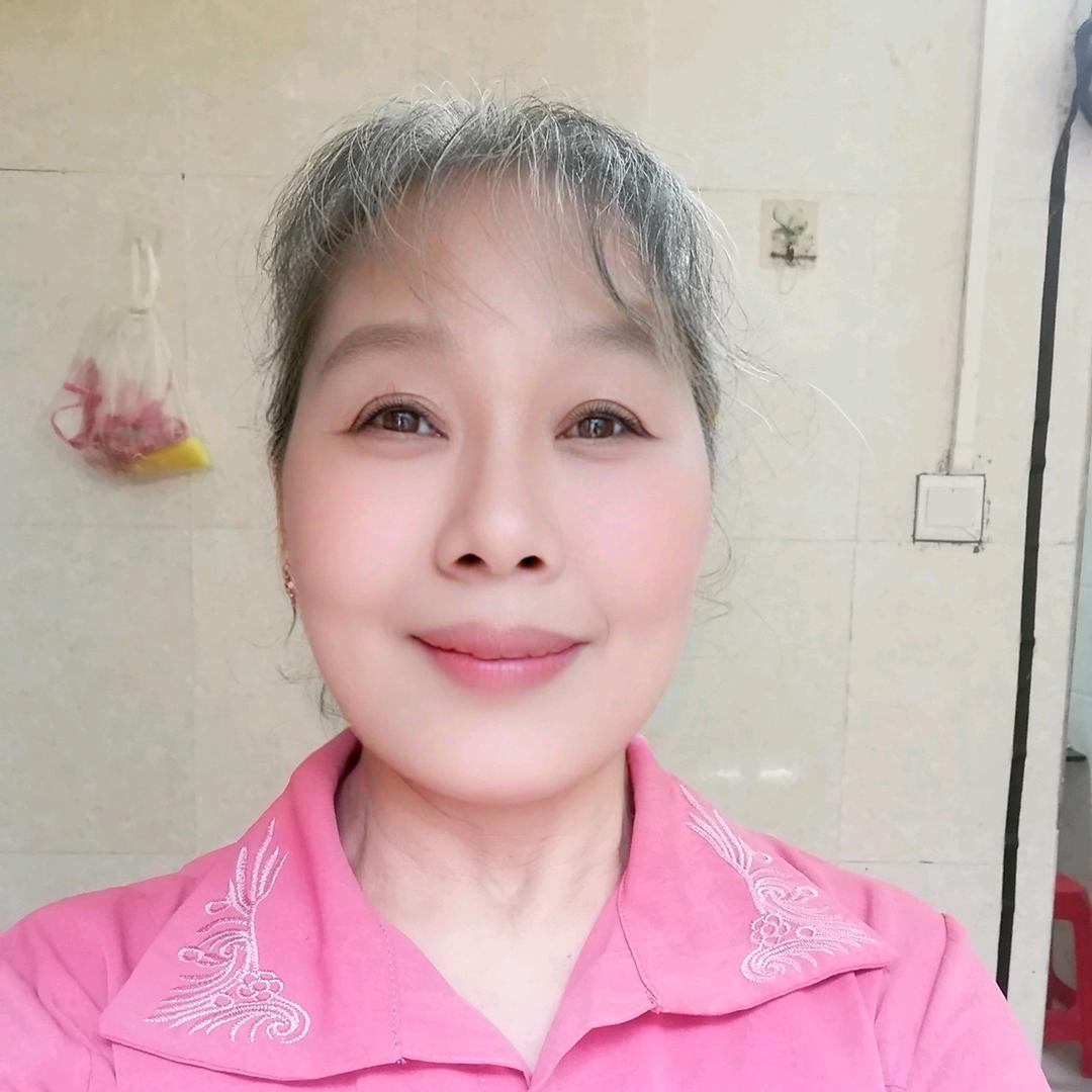 秀儿零食店
