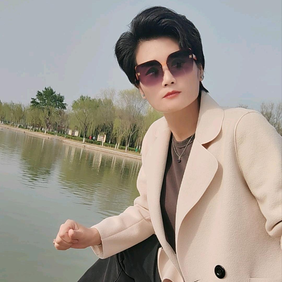 英姿飒爽