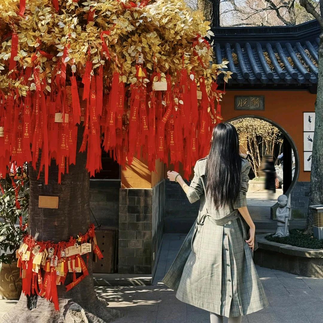 小邹在五台山（观住=点灯）