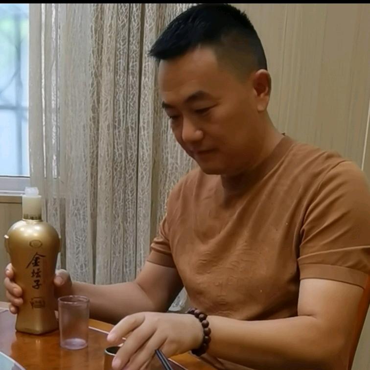 金坛子酒总监乔东家