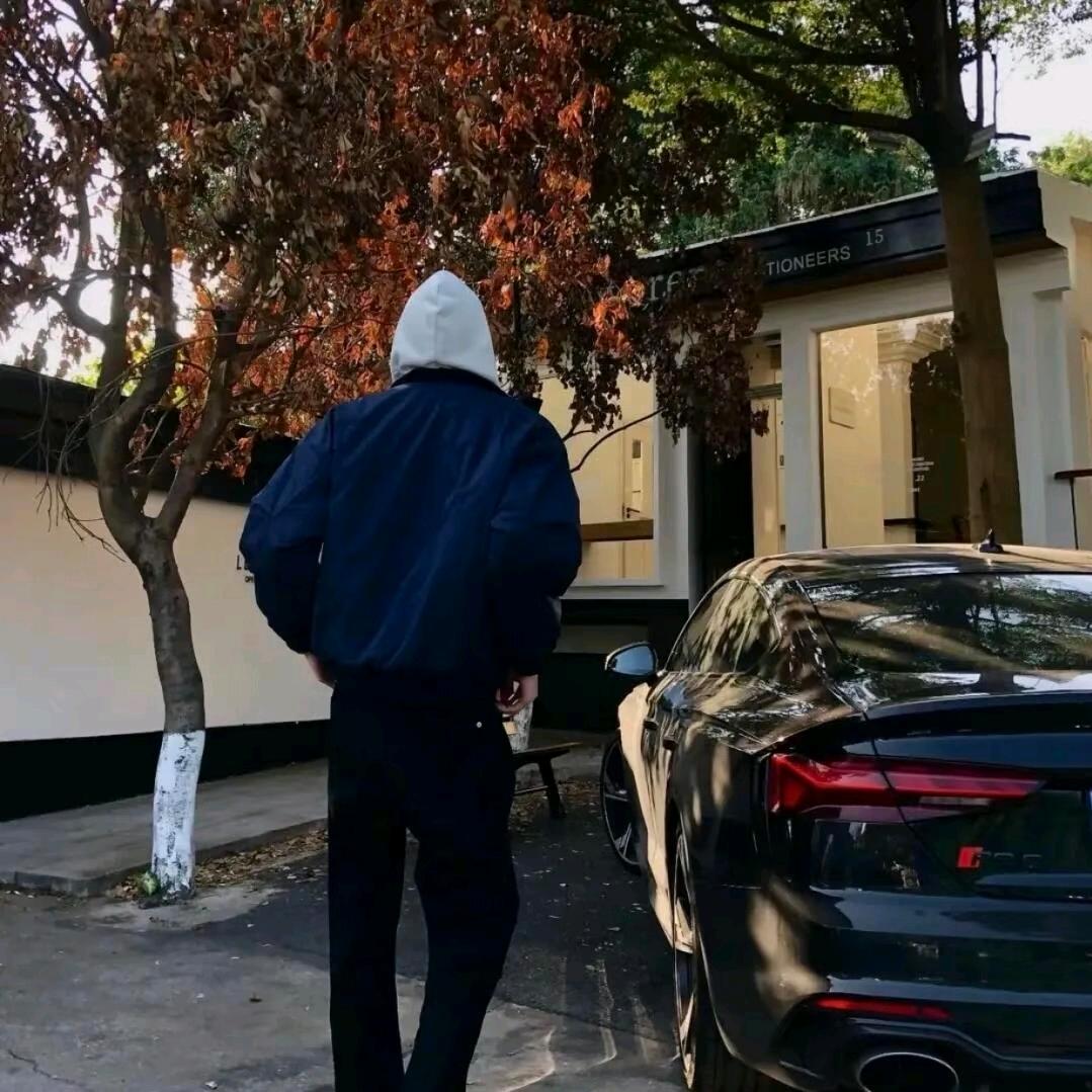 👀