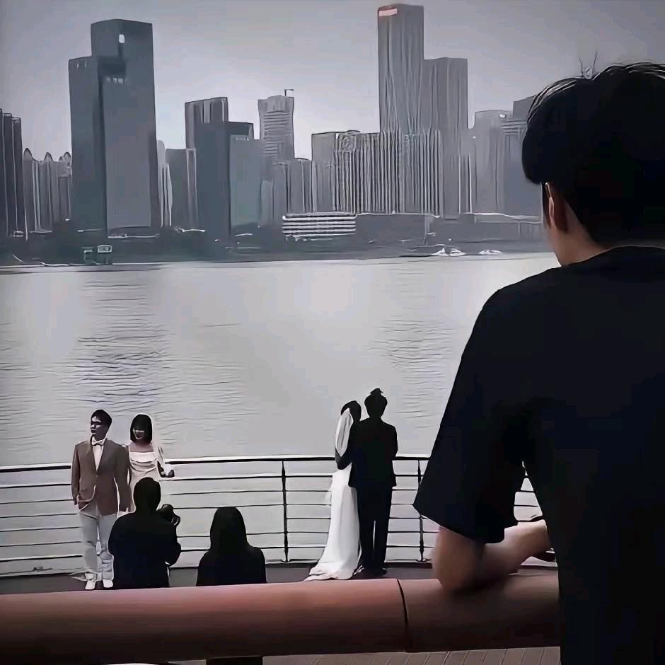 小鑫    （灵魂画饼选手）