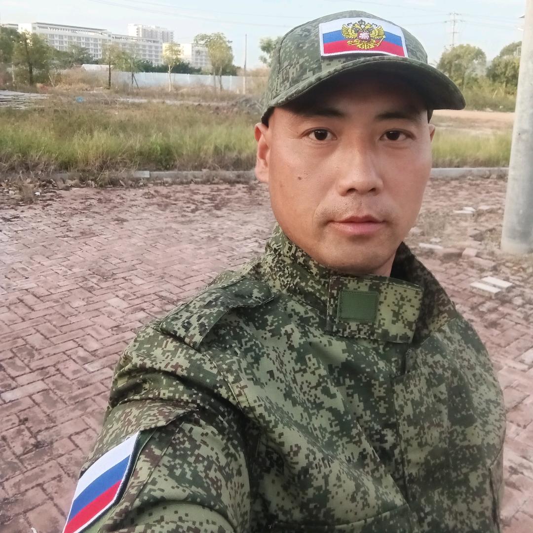 弗拉基米尔.飞龙