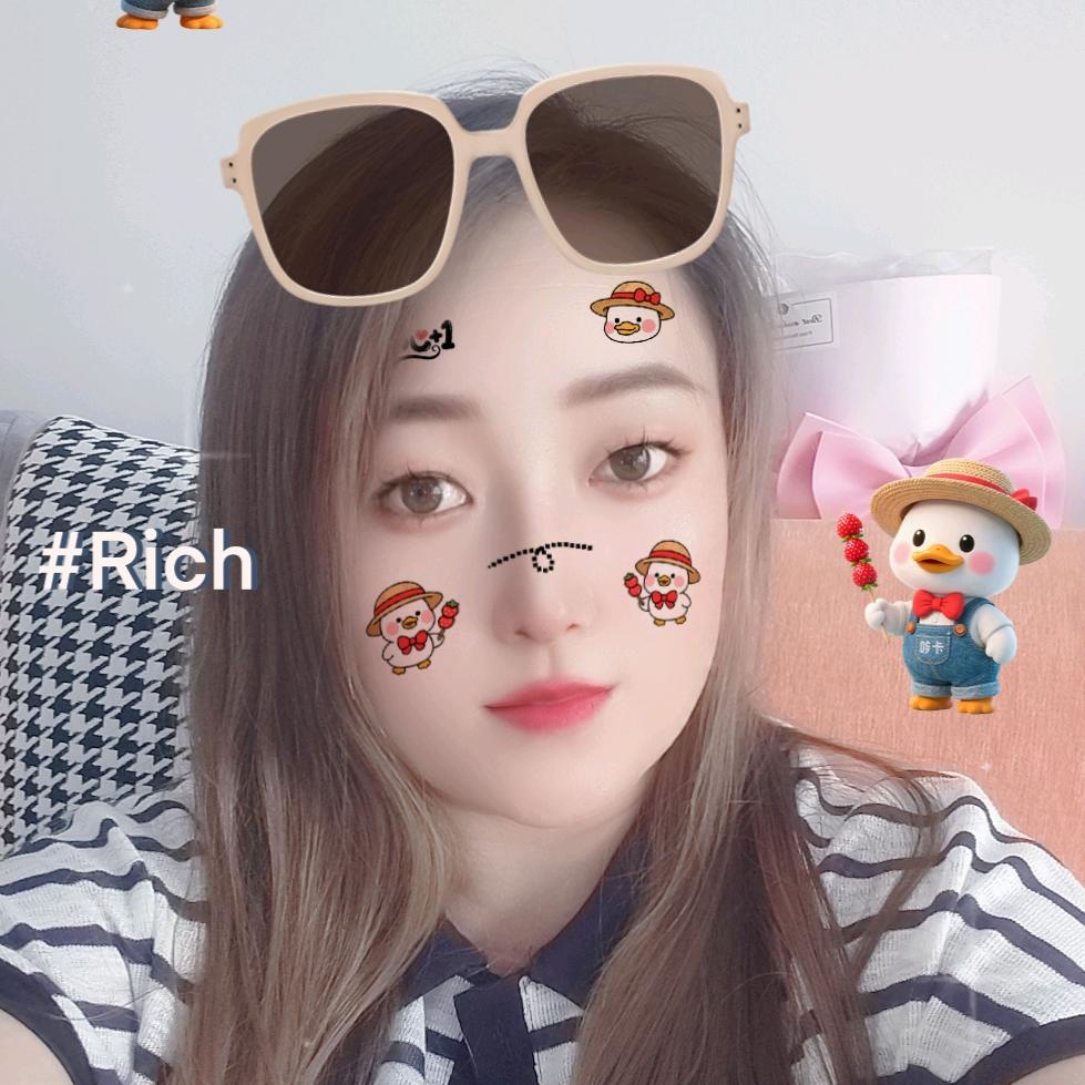 璐璐吖