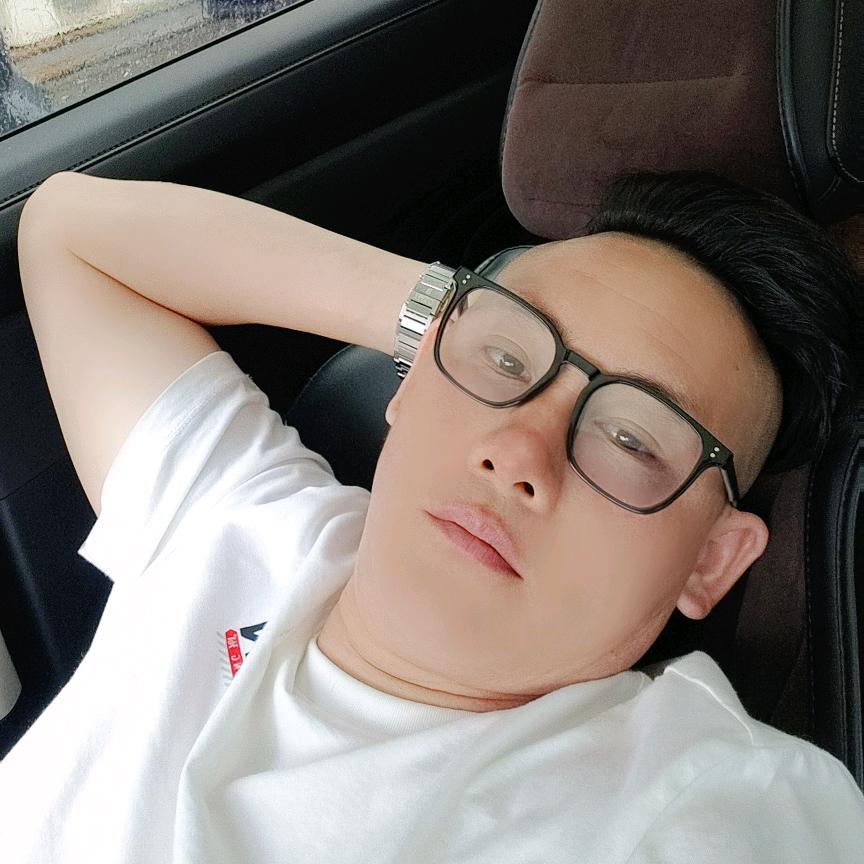 别紧张我又不是什么好人︴