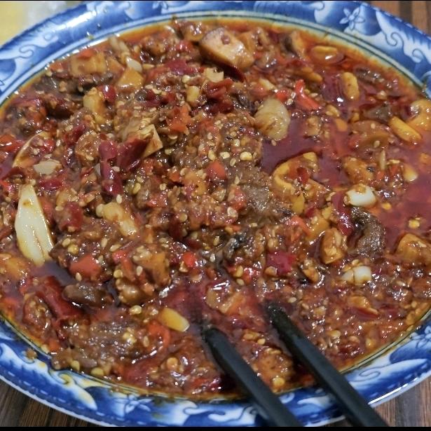 没事卖点牛肉酱