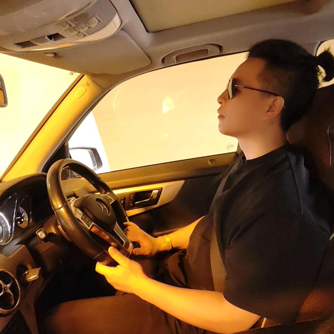 伟宏