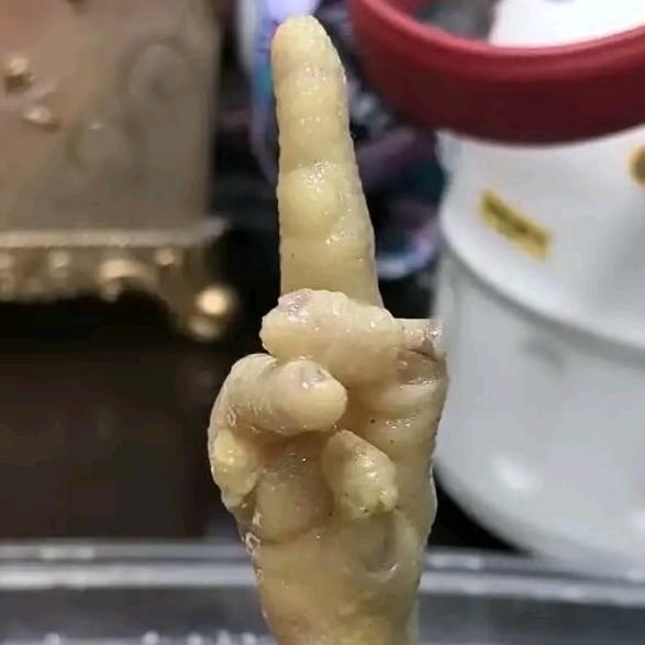 董先生