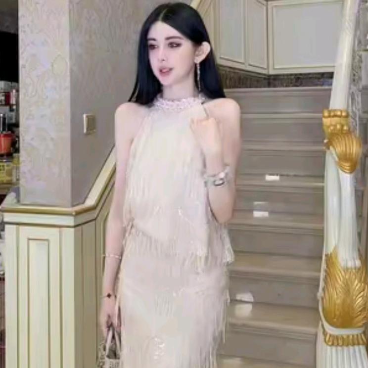 魏凡舒精选服饰.巷晚