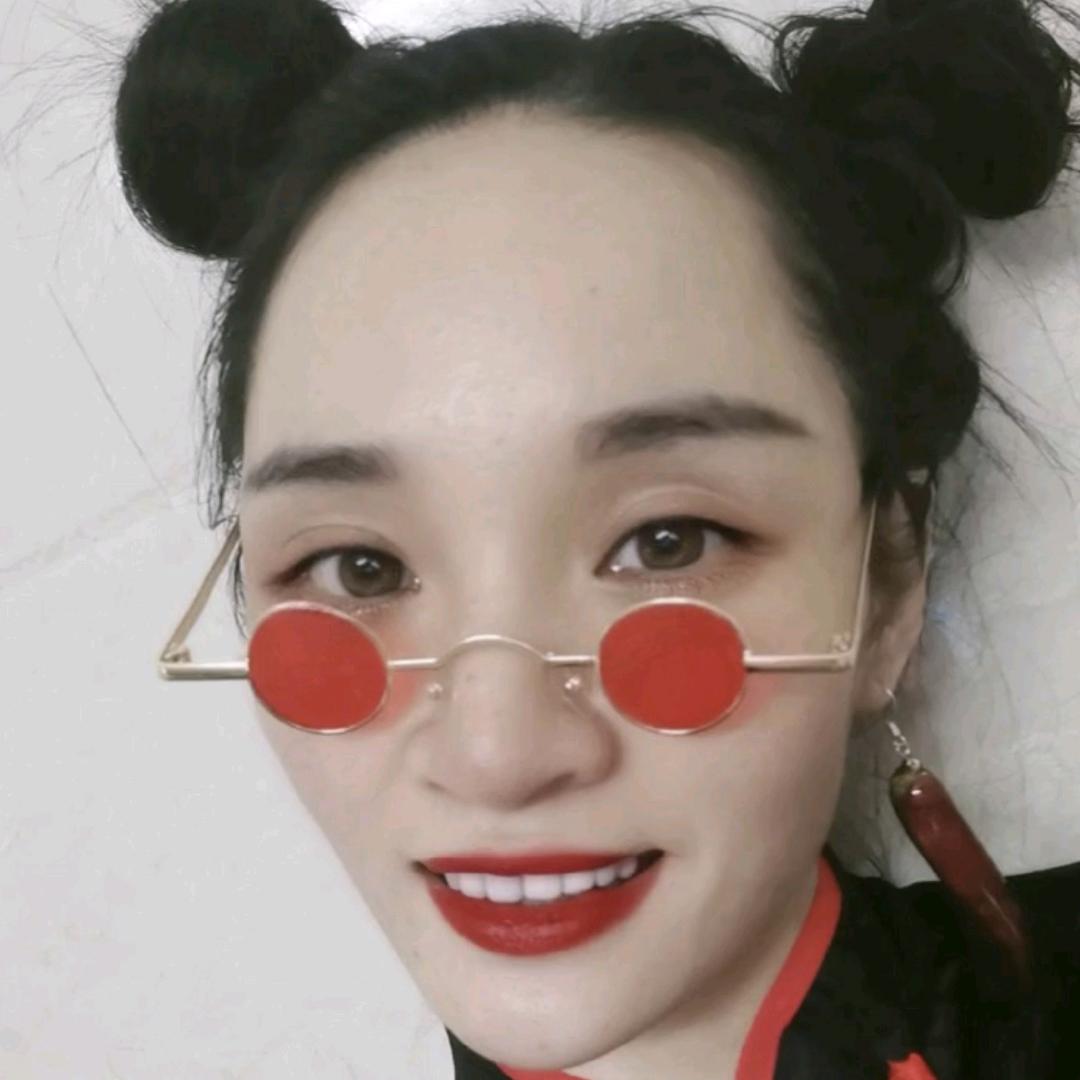 女王👑请下单