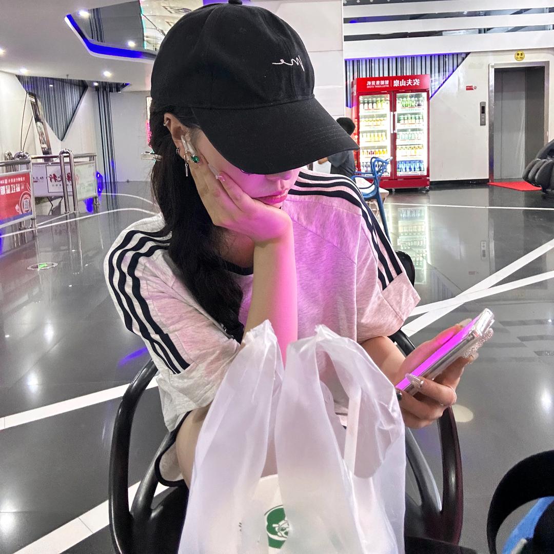 Jr.李