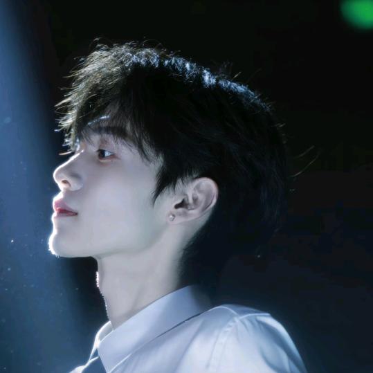 恩盛潮牌小助理-隐成