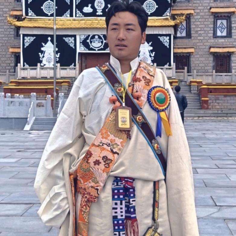 @嚯    སྟག་ལོ་།🐅