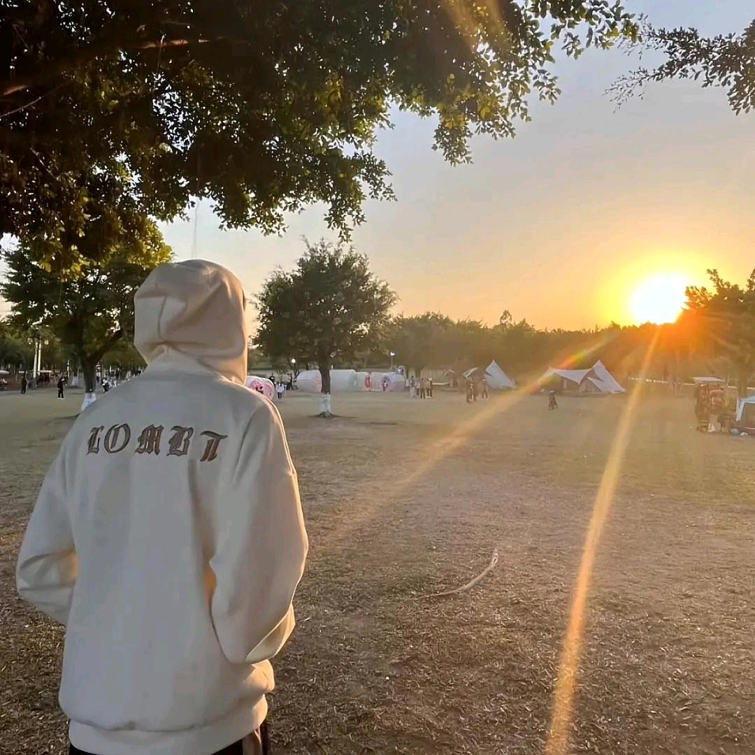 发长来不及去烫