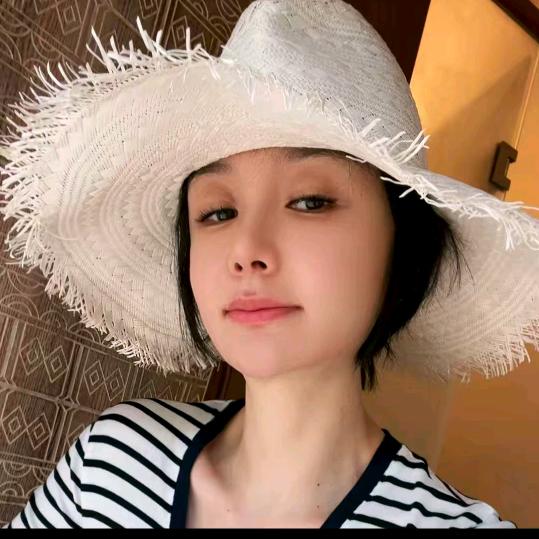 KOKOWANG主理人(直播穿搭)