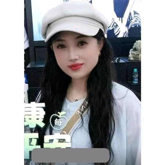 二姐（伊韵儿服装主理人）