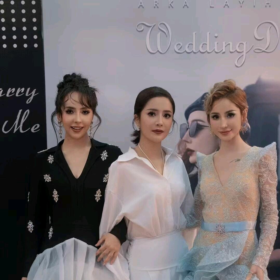 穆海 +迪辣贝比+吾丽帕丽 代理