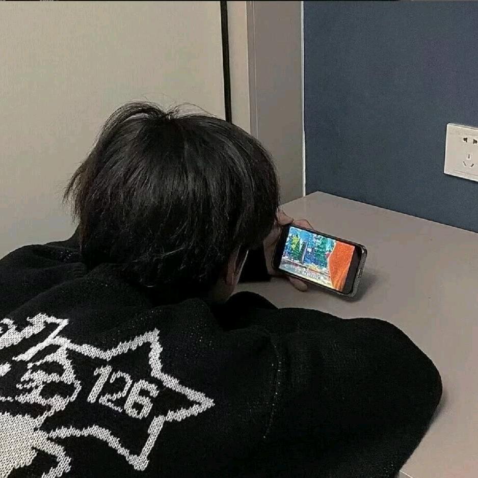 乐见其成的阿邦头像