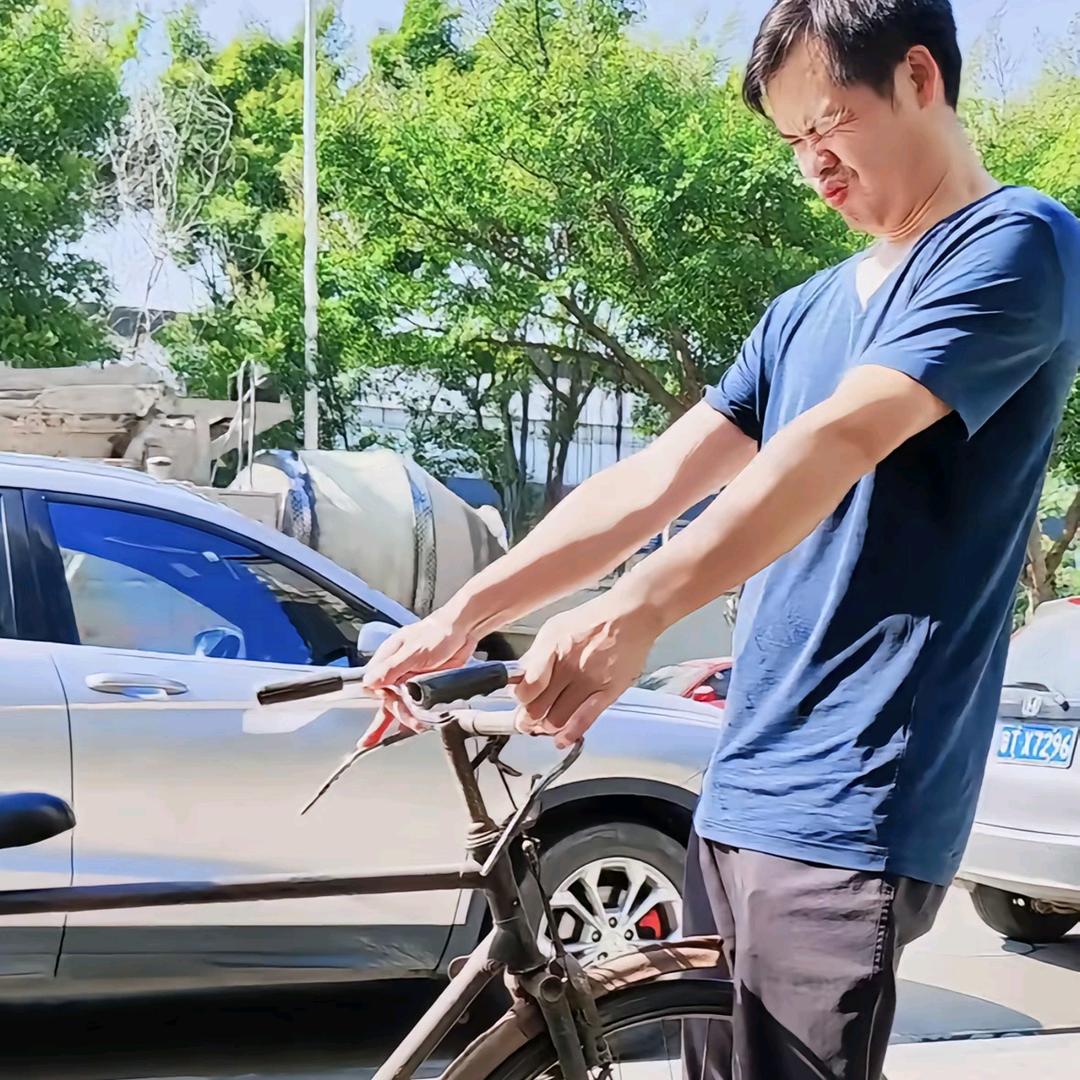 修不好的零跑C01